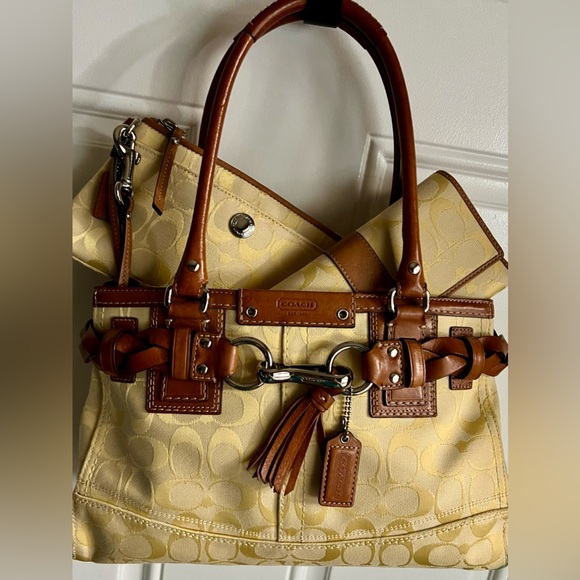 COACH Hampton Signature Satchel, Wallet & Wristlet - Picture 1 of 14